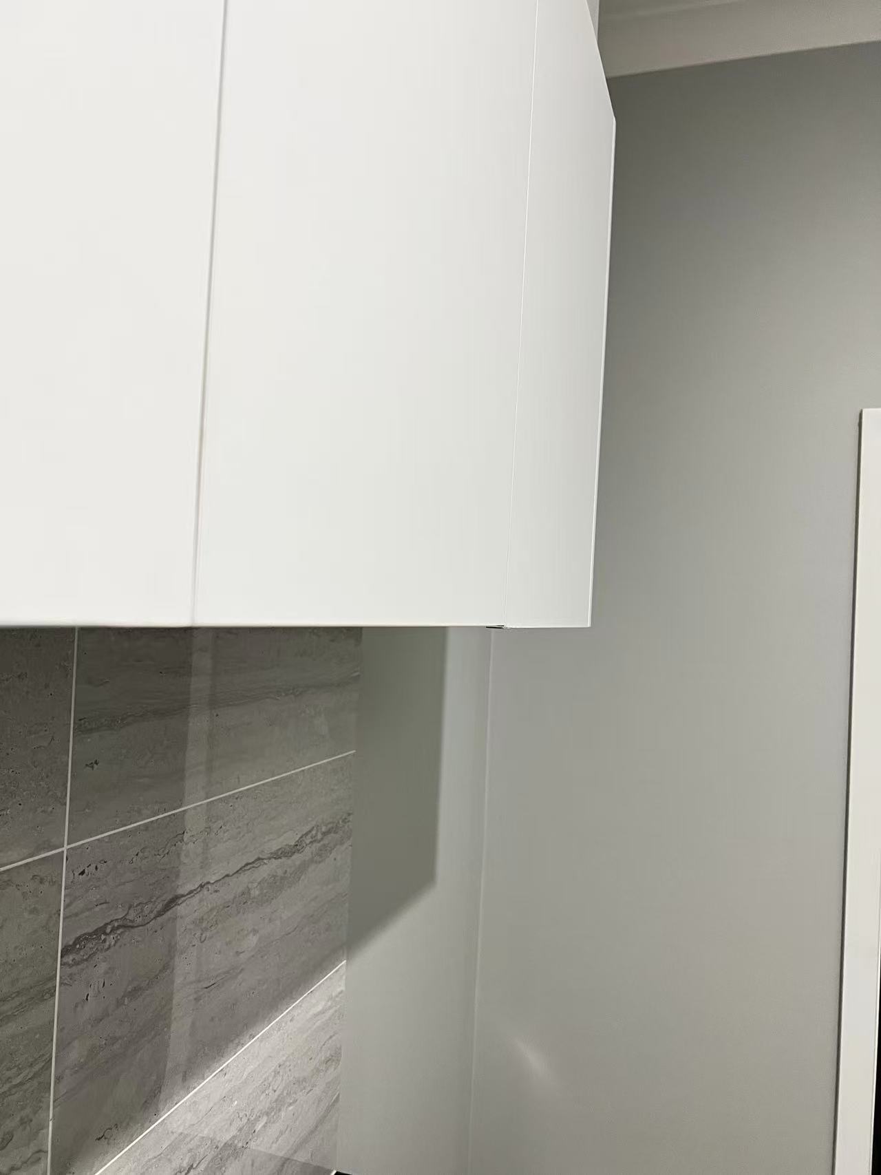 Cupboard door and side panel